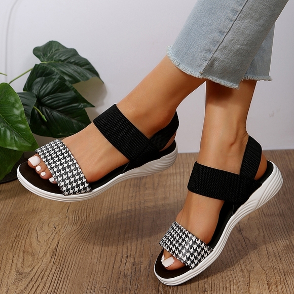 PU Leather Open Toe Low Heel Sandals - Picture 2 of 5
